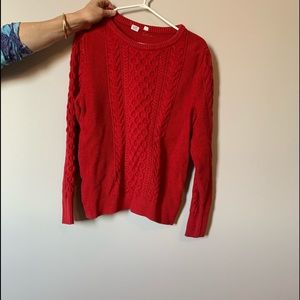 Gap cable knit